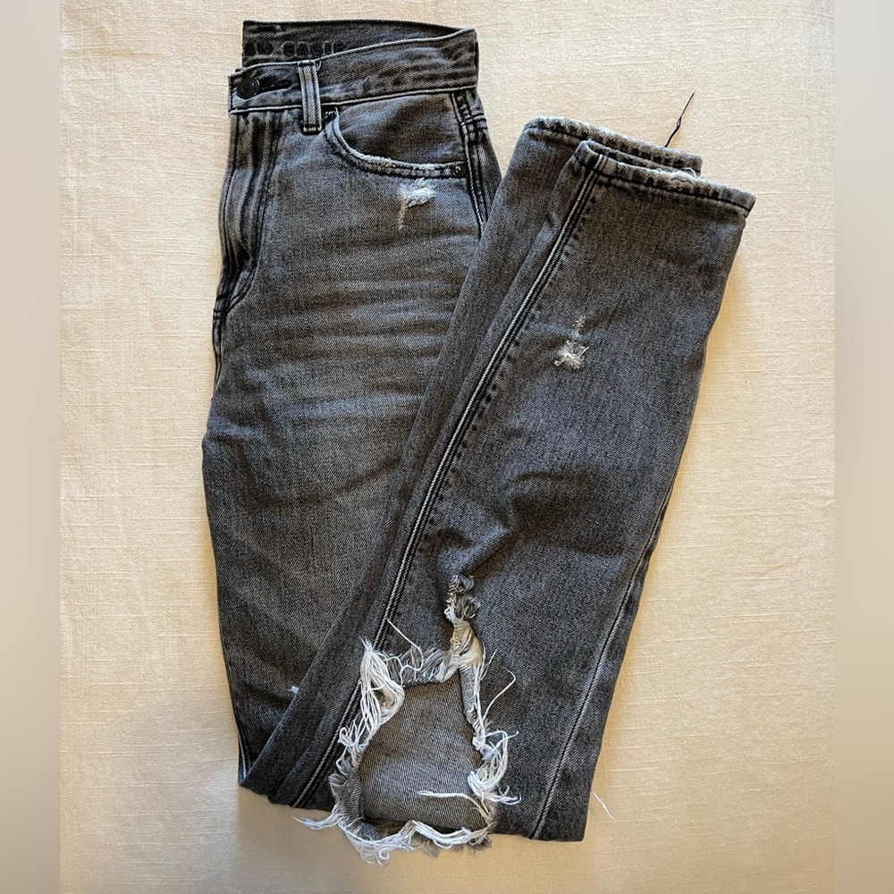 American Eagle High-Rise Mom Jean